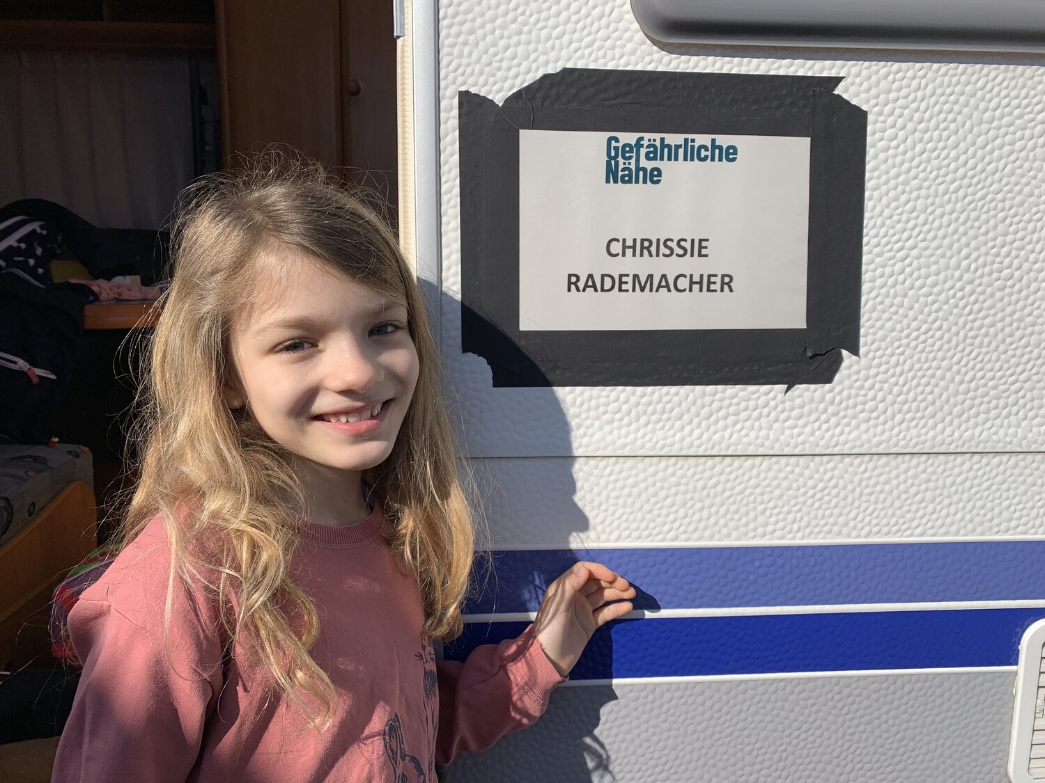 2021_Naila_Gefährliche Nähe